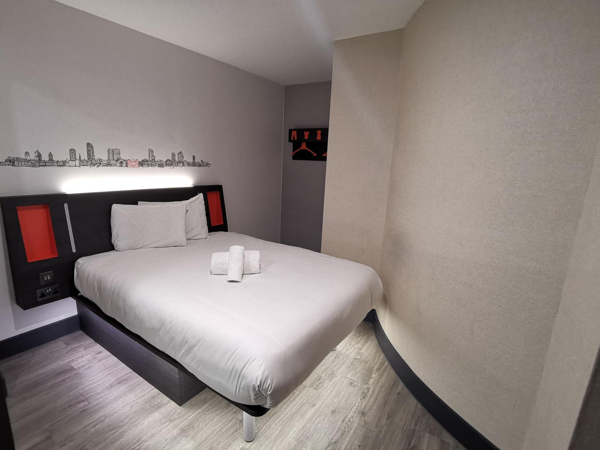 Easyhotel Leeds Esterno foto