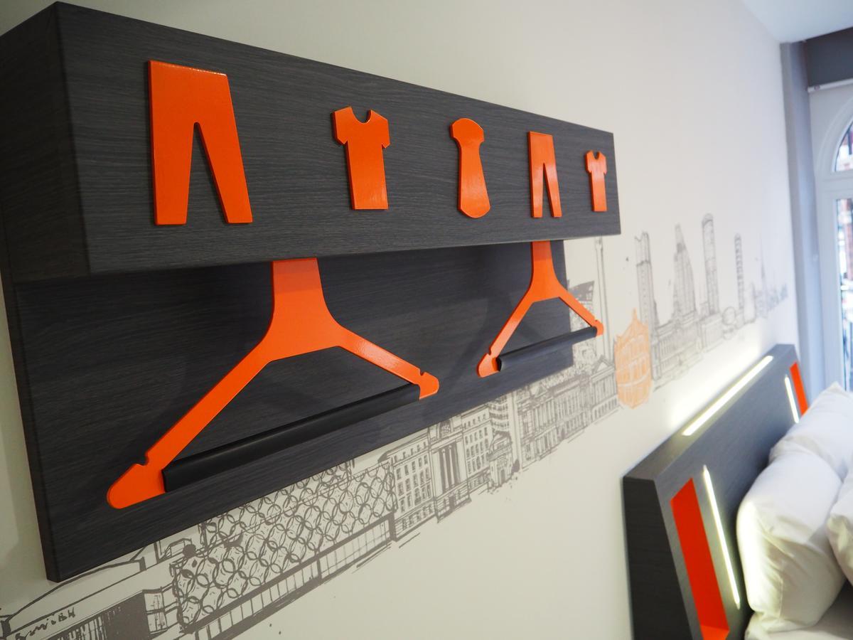 Easyhotel Leeds Esterno foto
