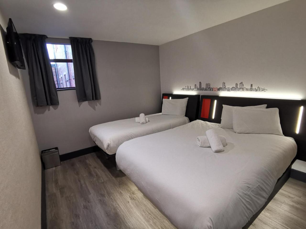 Easyhotel Leeds Esterno foto